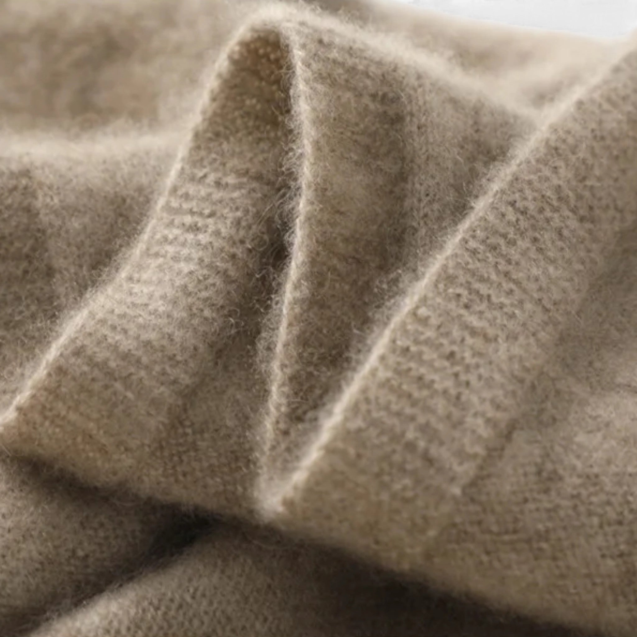 Women’s Sloane Signature — Sculpted V-Neck Oversized Pullover