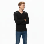 Men’s Minimalist Fine-Knit Jumper – Essential Warmth